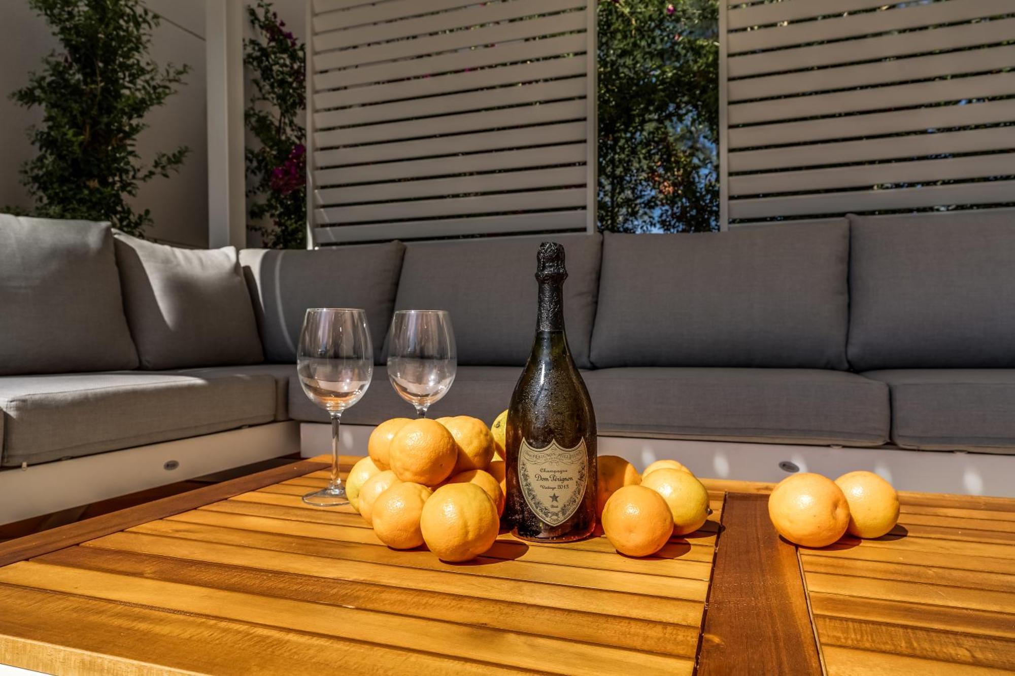 Molo Residences Boutique Apartments & Spa Marbella Bagian luar foto