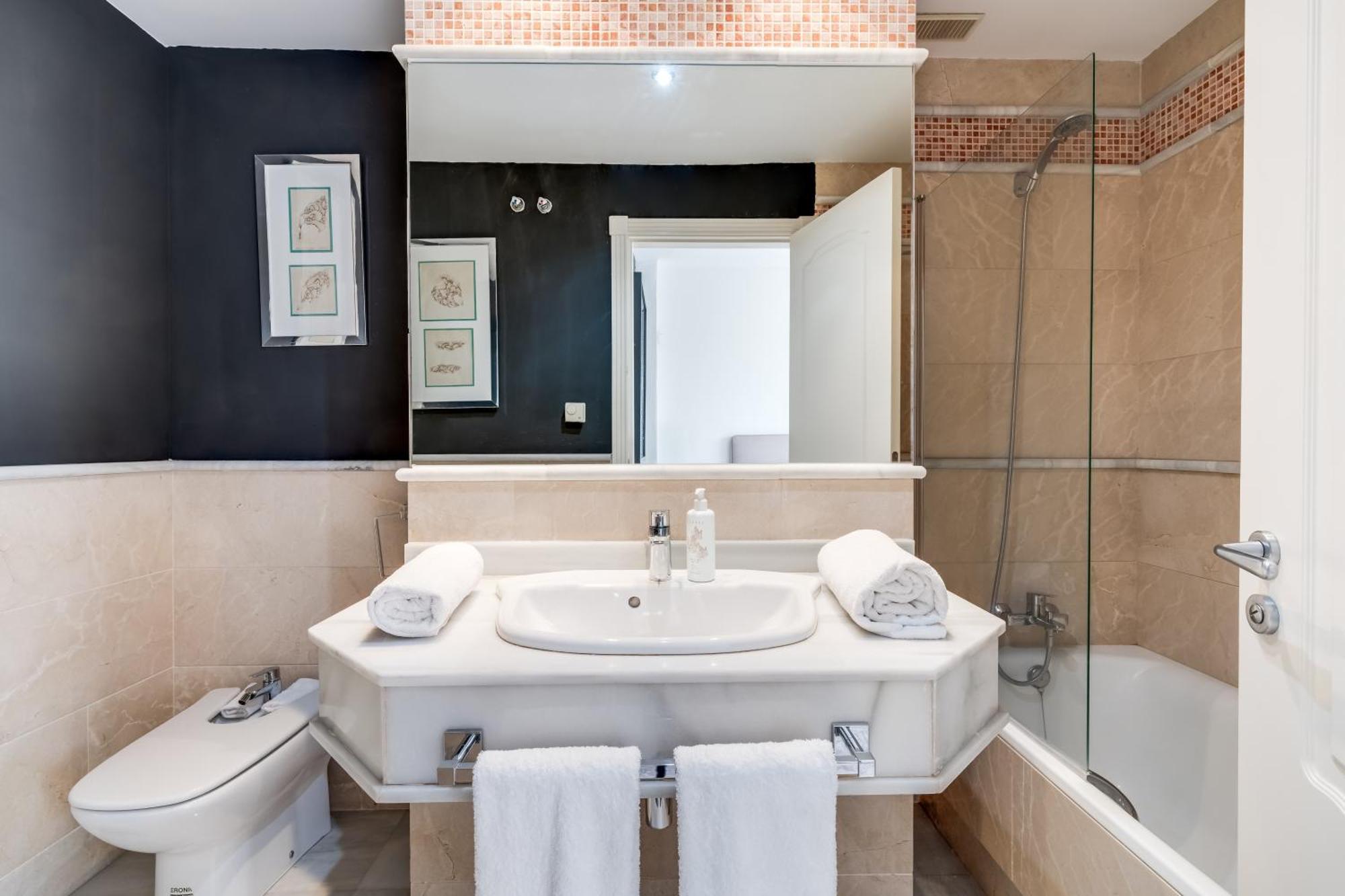 Molo Residences Boutique Apartments & Spa Marbella Bagian luar foto